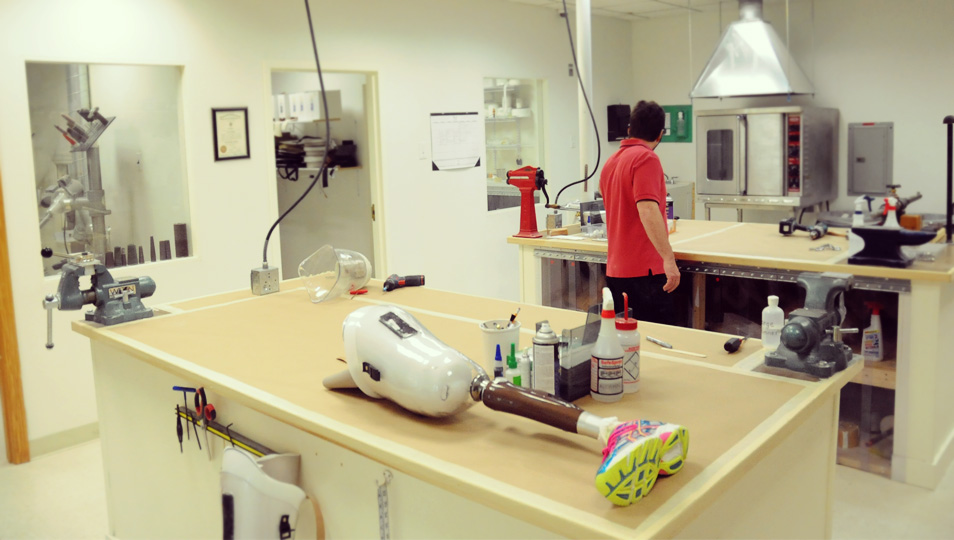 Steve setting up the Boston shop. The calm before the storm.