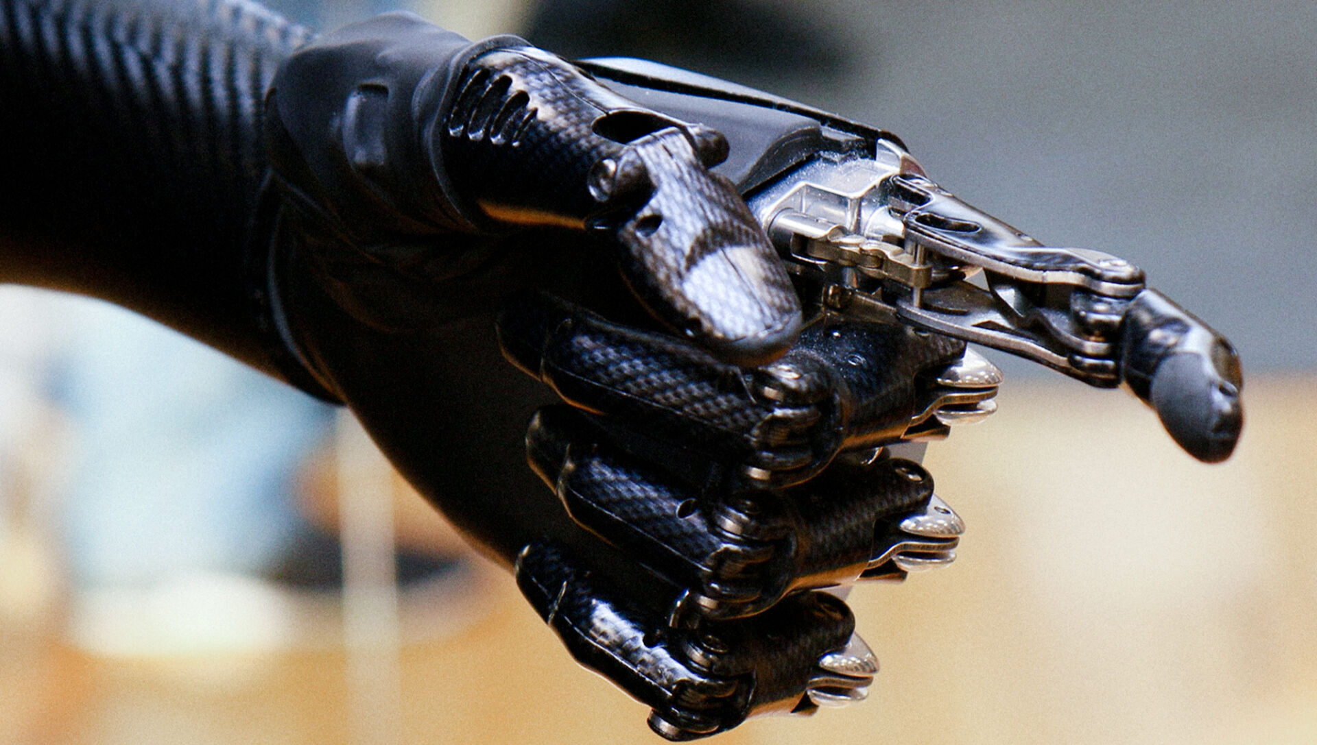 upper extremity prosthetic arm