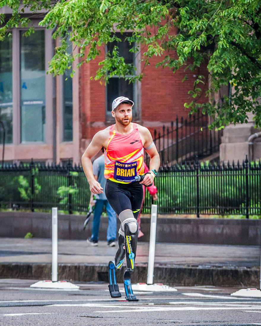 Brian- world Record6 Bilateral below knee amputee running outside with high activity running blade prosthetics